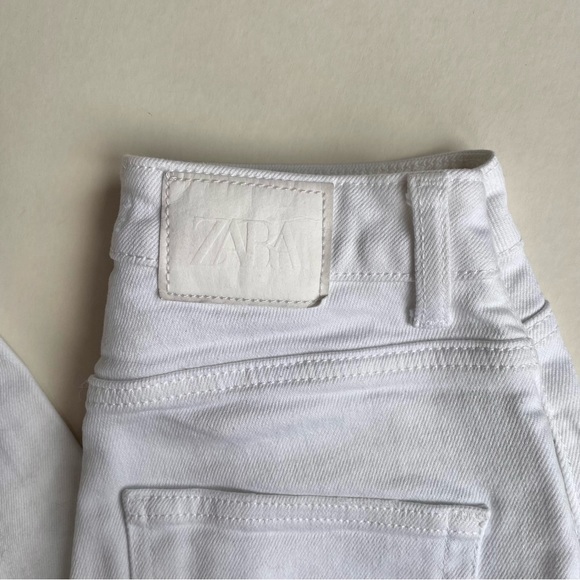 Zara Slim Flared Slitted High Rise Jeans White - Picture 6 of 7